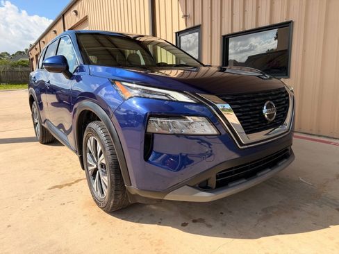 Used 2021 Nissan Rogue SV AWD/4WD image 2