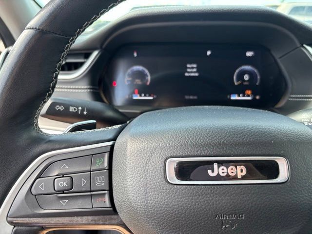 Certified 2022 Jeep Grand Cherokee L Limited w/ Black Appearance Package AWD/4WD image 28