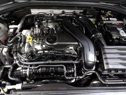 Used 2024 Volkswagen Jetta SE FWD image 21
