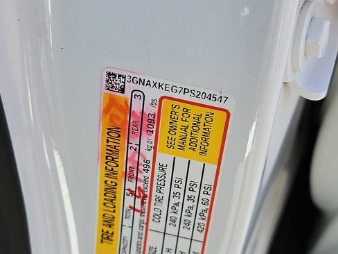 Used 2023 Chevrolet Equinox LT image 25