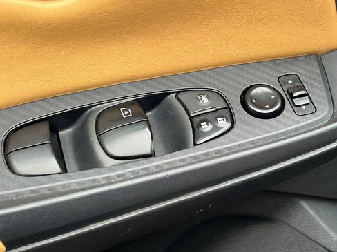 Used 2022 Nissan Sentra SV w/ SV Premium Package image 14