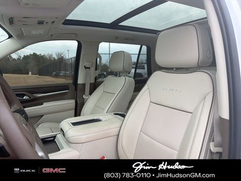 Used 2023 GMC Yukon Denali image 8