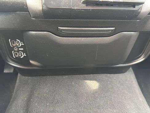 Used 2019 RAM 1500 Big Horn AWD/4WD image 18