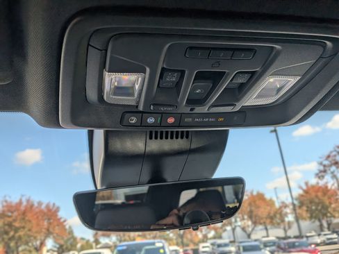 Certified 2023 Chevrolet Silverado 1500 High Country image 32