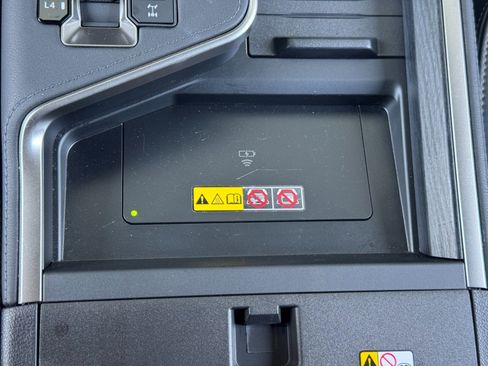 Used 2024 Lexus GX 550 AWD/4WD image 34