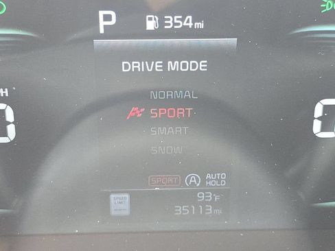 Used 2025 Kia Sportage X-Line AWD/4WD image 31