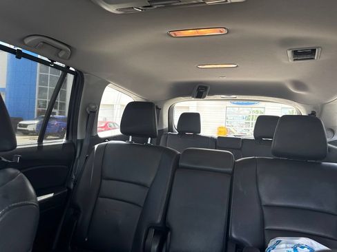 Used 2018 Honda Pilot Touring image 2