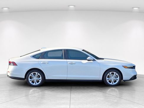Used 2025 Honda Accord LX image 7