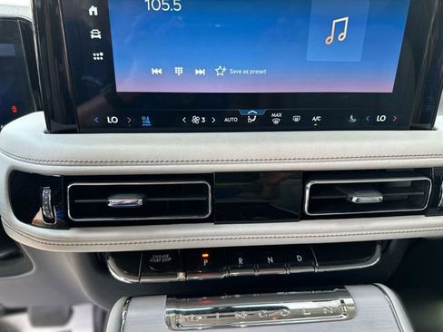 Certified 2025 Lincoln Aviator Reserve w/ Illumination Package AWD/4WD image 20