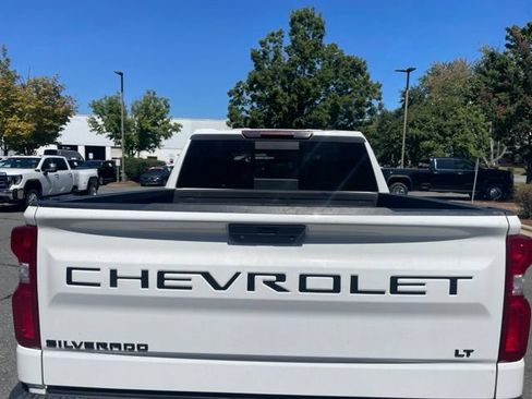 Used 2021 Chevrolet Silverado 1500 LT Trail Boss AWD/4WD image 4