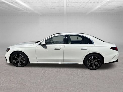 Used 2026 Mercedes-Benz E 350 4MATIC Sedan image 2