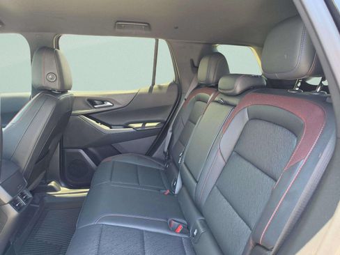 Used 2026 Chevrolet Equinox RS FWD image 23