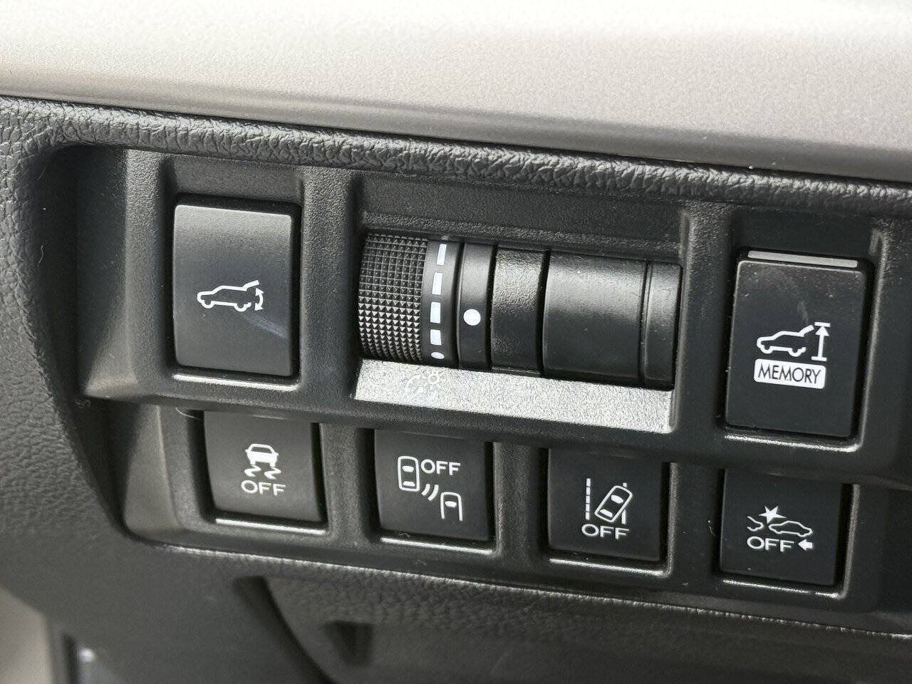 Used 2019 Subaru Outback 3.6R Touring w/ Popular Package #3A AWD/4WD image 12