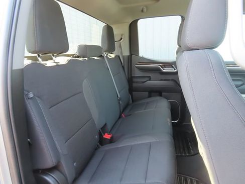 Used 2023 GMC Sierra 1500 SLE AWD/4WD image 29