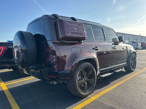 Used 2025 Land Rover Defender 110 Sedona Red Edition image 4