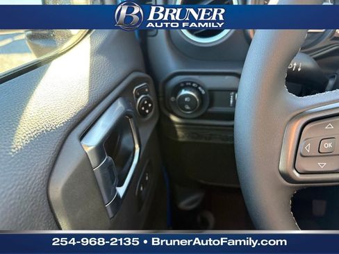 New 2026 Jeep Gladiator Sport image 20