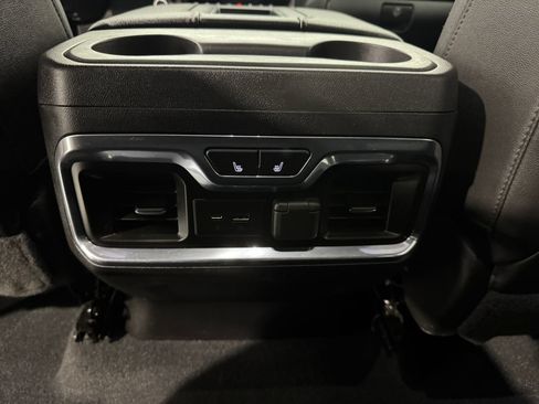 Used 2021 GMC Sierra 1500 AT4 w/ AT4 Premium Package AWD/4WD image 37