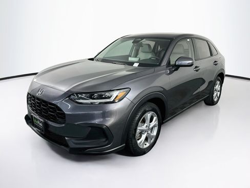 Used 2025 Honda HR-V LX image 3