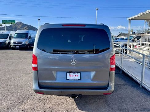 Used 2022 Mercedes-Benz Metris Passenger image 5