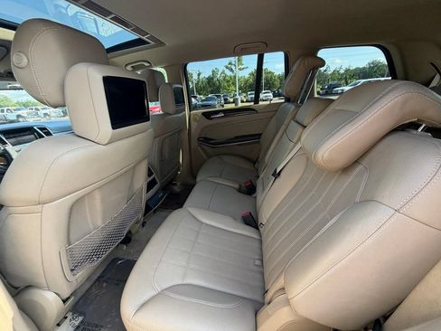 Used 2014 Mercedes-Benz GL 450 4MATIC image 11