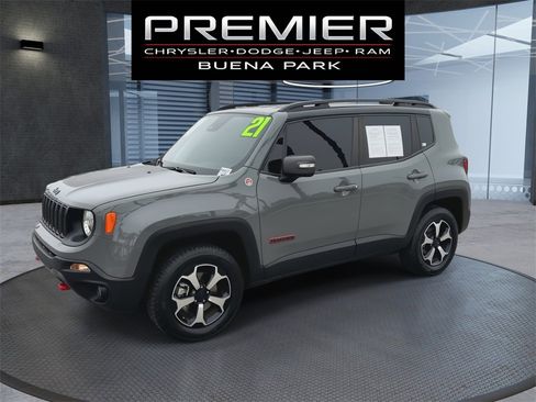 Used 2021 Jeep Renegade Trailhawk image 4