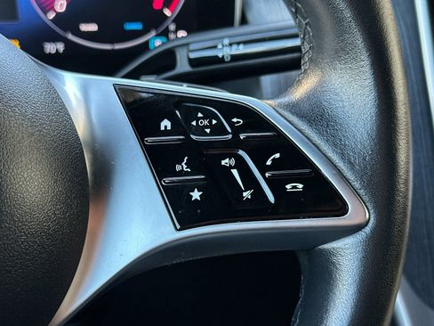 Used 2024 Mercedes-Benz GLC 300 image 28