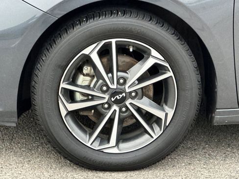 Used 2023 Kia Forte LXS image 28