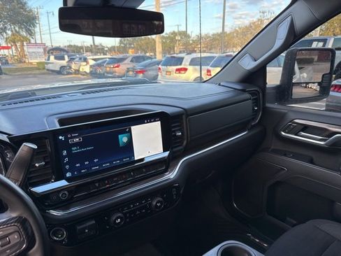 Used 2024 Chevrolet Silverado 2500 LT image 36