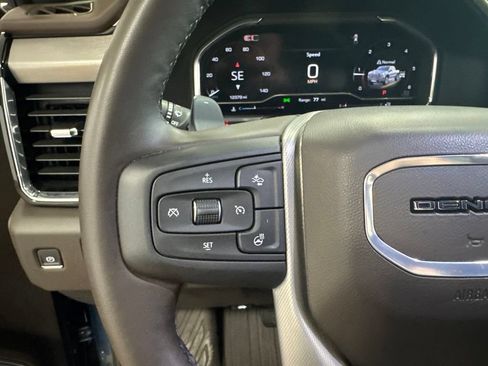 Used 2025 GMC Sierra 1500 Denali w/ Technology Package AWD/4WD image 17
