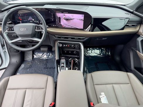 Used 2025 Audi Q5 Premium Plus w/ Premium Plus image 26