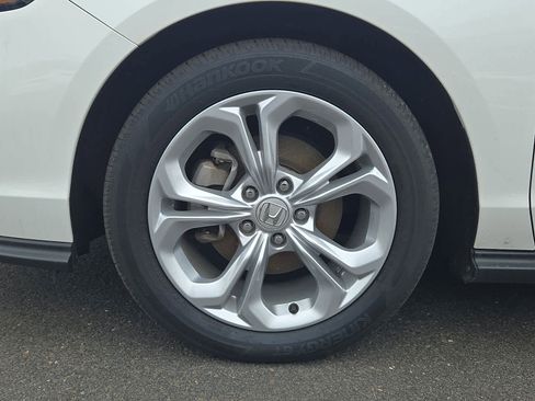 Certified 2024 Honda Accord LX image 9