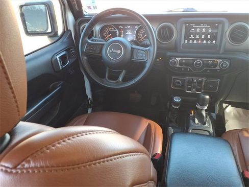 Used 2021 Jeep Gladiator Sport image 4