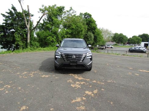 Used 2025 Nissan Rogue SV AWD/4WD image 36