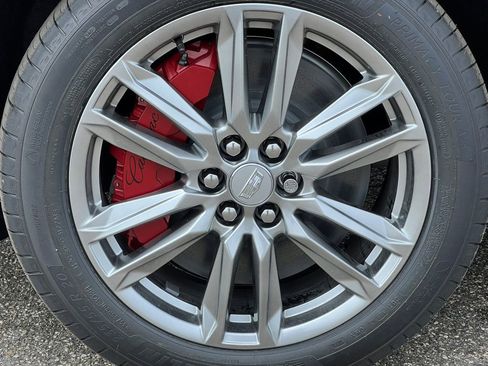 New 2026 Cadillac XT5 Sportv w/ LPO, Floor Liner Package image 6