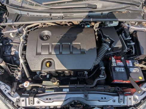 Used 2018 Toyota Corolla SE FWD image 25