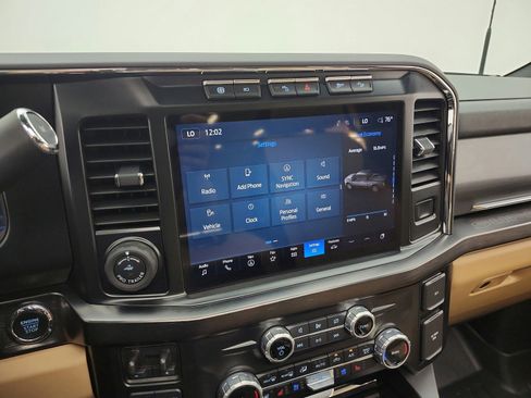 Used 2023 Ford F250 Lariat w/ Lariat Ultimate Package image 10