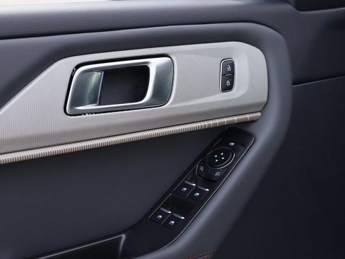 New 2026 Ford Explorer Active AWD/4WD image 23
