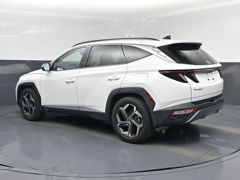 Used 2022 Hyundai Tucson Limited w/ Cargo Package FWD image 4