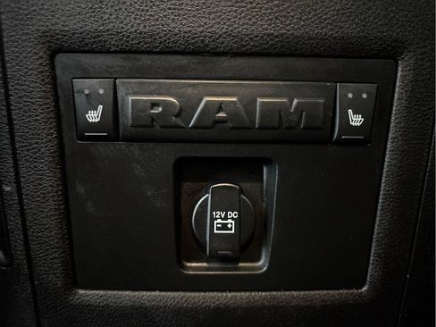 Used 2018 RAM 1500 Laramie w/ Convenience Group image 30