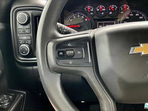 Used 2019 Chevrolet Silverado 1500 Custom w/ Custom Convenience Package AWD/4WD image 12