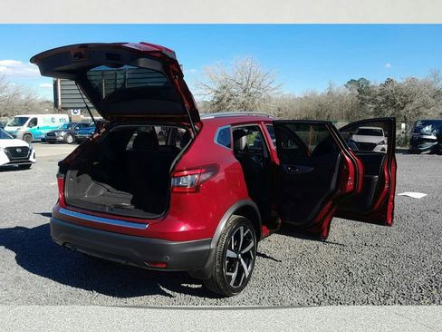 Used 2020 Nissan Rogue Sport SL w/ Premium Package FWD image 13