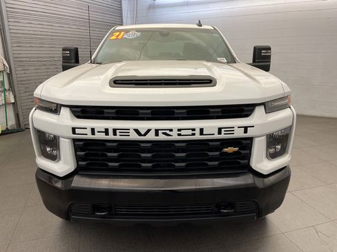 Used 2021 Chevrolet Silverado 2500 Custom w/ Custom Value Package image 6