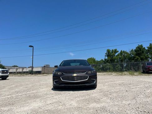 Used 2016 Chevrolet Malibu LT FWD image 4