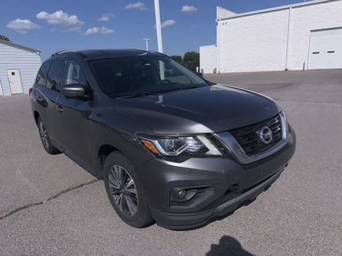 Used 2020 Nissan Pathfinder SL FWD image 2