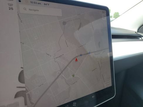 Used 2024 Tesla Model Y Long Range RWD image 13