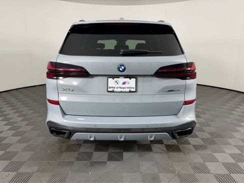 New 2026 BMW X5 xDrive50e w/ M Sport Package image 4