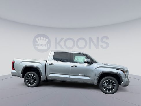 Used 2025 Toyota Tundra Limited AWD/4WD image 14