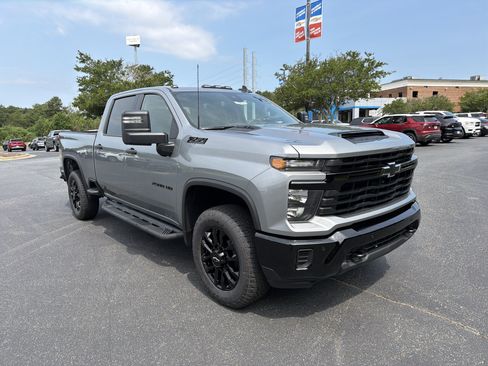 New 2026 Chevrolet Silverado 2500 Custom w/ Custom Value Package AWD/4WD image 3