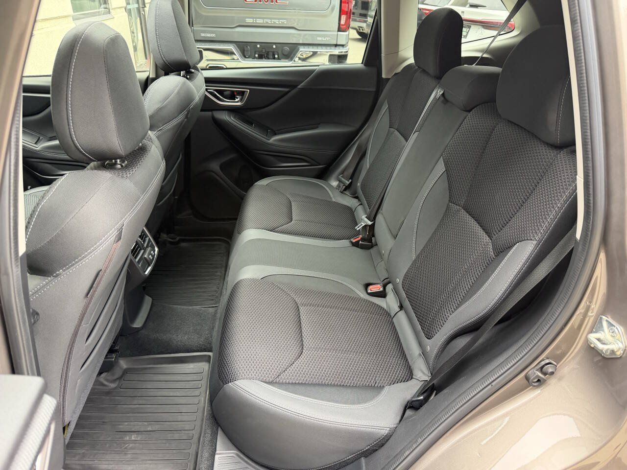 Used 2022 Subaru Forester Premium AWD/4WD image 17