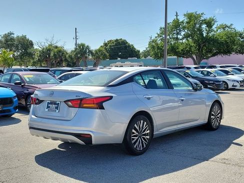 Used 2023 Nissan Altima 2.5 SV image 6